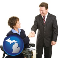 michigan map icon and a court reporter shaking hands with an attorney